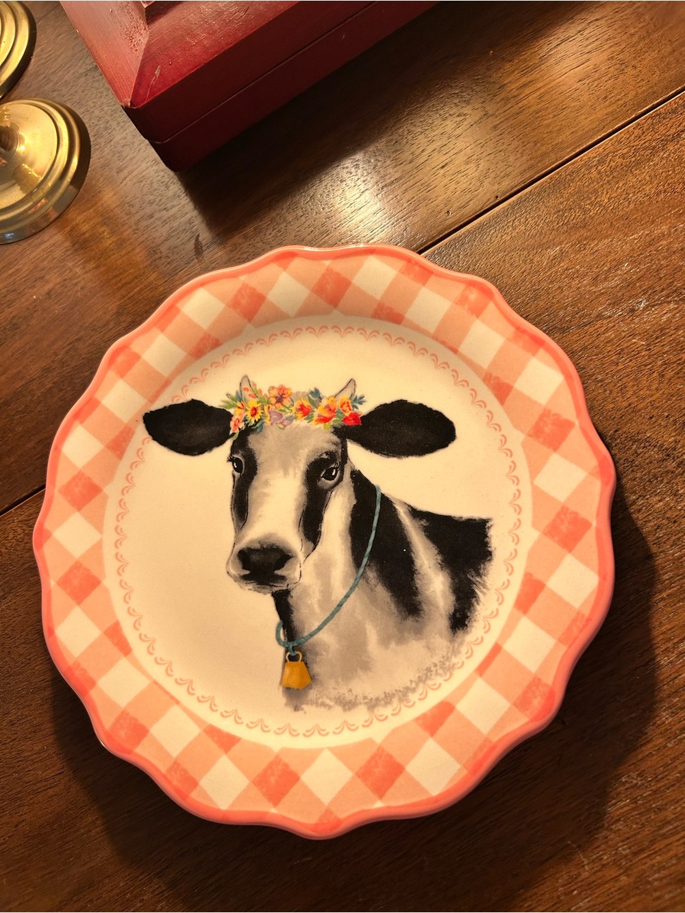 The Pioneer Woman Pink Gingham Cow Appetizer Plate (Scalloped Edge Stoneware)